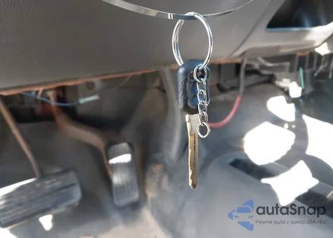 2004 Chevrolet Silverado 1500 из США, поврежденный, VIN 2GCEK19V641122232